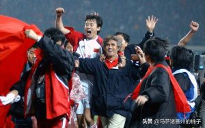 ny棒球帽中间的配件(深度研究：“NY”棒球帽的正确打开方式)-趣拿体育