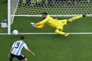 《进击的巨人》最强人类战力，兵长利威尔·阿克曼，人物介绍。-趣拿体育